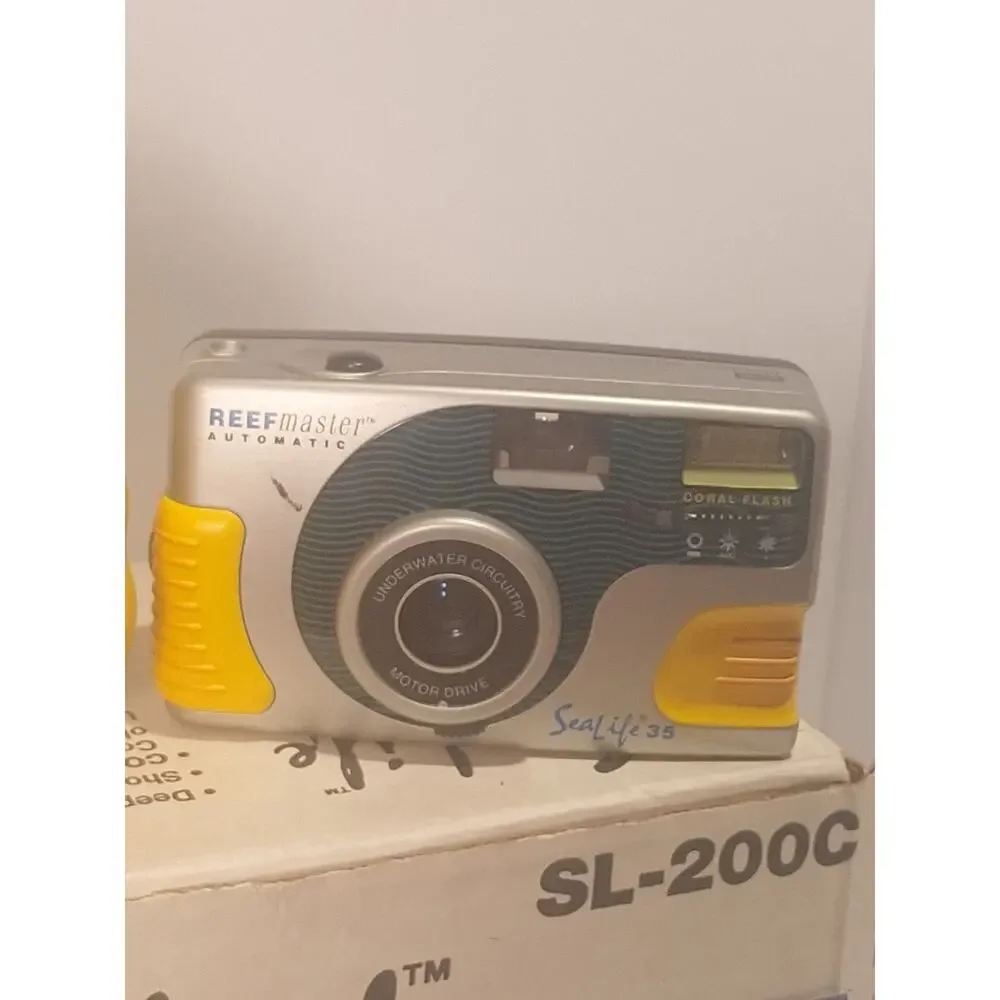 SeaLife Reefmaster Automatic SL-200C Underwater 35mm Film Camera Set- Excellent!